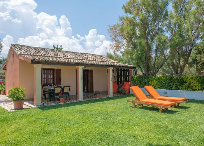 Villa Yiannitsis - Sunset By The Sea, Acharavi Beach